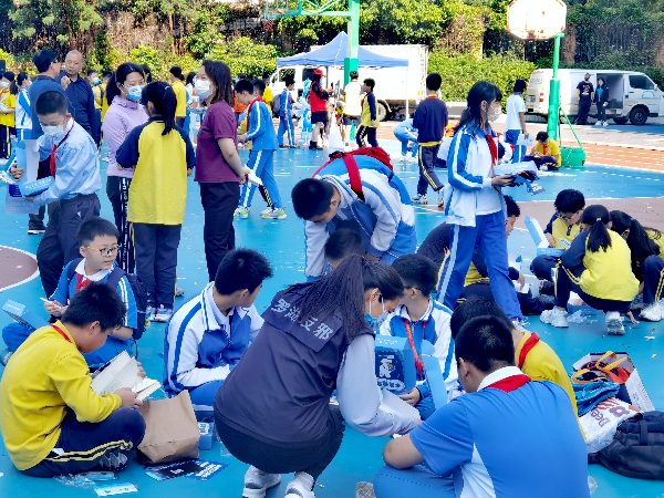 反邪教警示教育进校园2.jpg