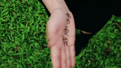 学生作品《崇尚科学，反对邪教》