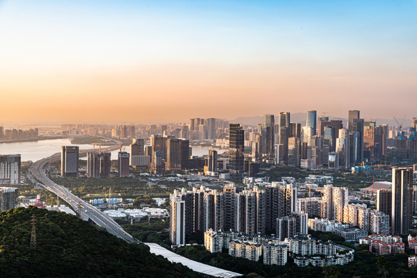 2023年11月5日，深圳，从南山俯瞰前海湾。
