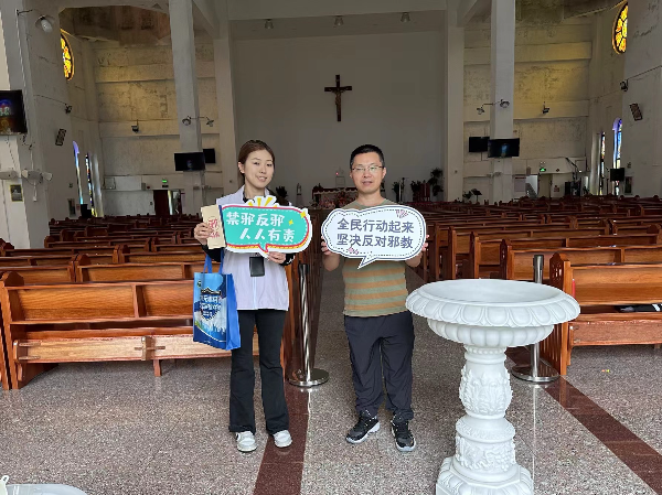 龙岗基督教堂活动.jpg