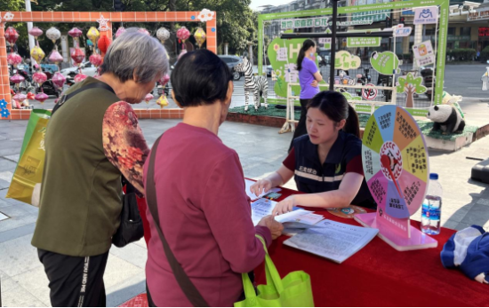 东莞石龙：同心反邪添正气，共守家园聚合力(2)1125.png