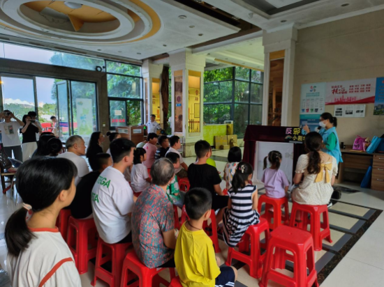 东莞石龙：同心反邪添正气，共守家园聚合力(2)796.png