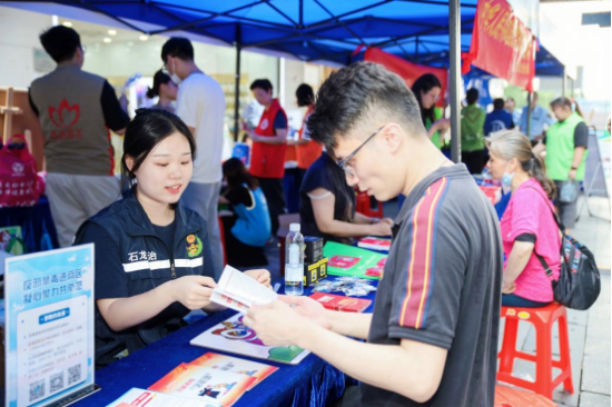 东莞石龙：同心反邪添正气，共守家园聚合力(2)524.png