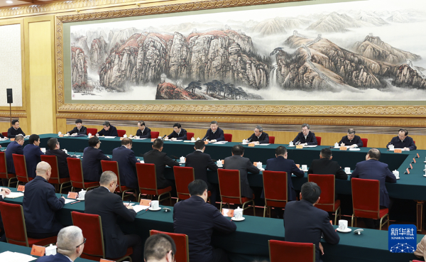 　　2月17日，中共中央总书记、国家主席、中央军委主席习近平在京出席民营企业座谈会并发表重要讲话。新华社记者 王晔 摄
