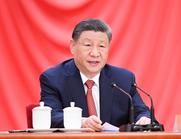 　　4月28日，庆祝中华全国总工会成立100周年暨全国劳动模范和先进工作者表彰大会在北京人民大会堂隆重举行。中共中央总书记、国家主席、中央军委主席习近平出席大会并发表重要讲话。新华社记者 李学仁 摄