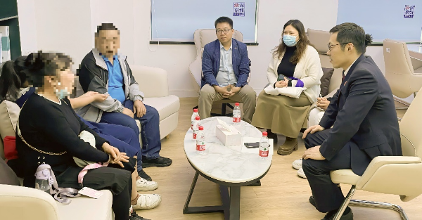 深圳市检察院检察官向涉案未成年人监护人开展家庭教育指导