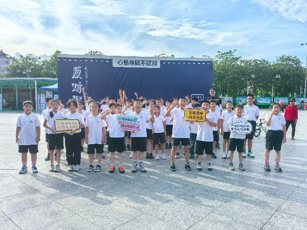 d1e4375c8b6ba13a7648101b6adac8d.jpg