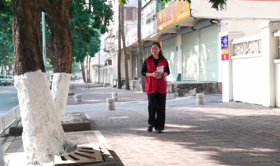 《筑牢防线·共守平安——反邪志愿者的日与夜》